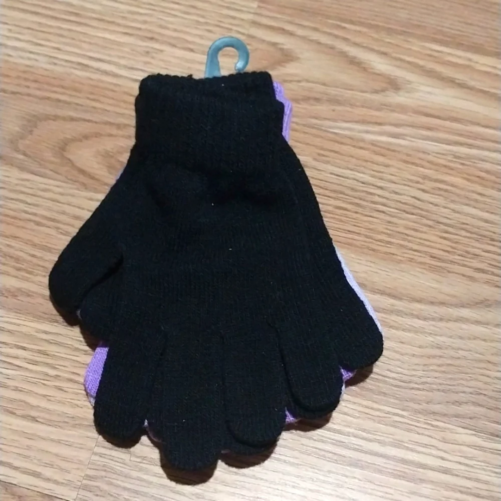 Wonder Nation Lavender and Black Gloves